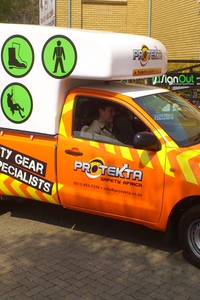 SignOut_Vehicle_branding_05