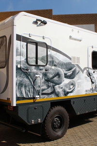SignOut_Vehicle_branding_06